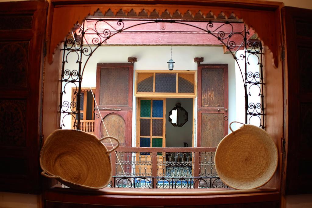 Riad Mikou Fès Rom bilde