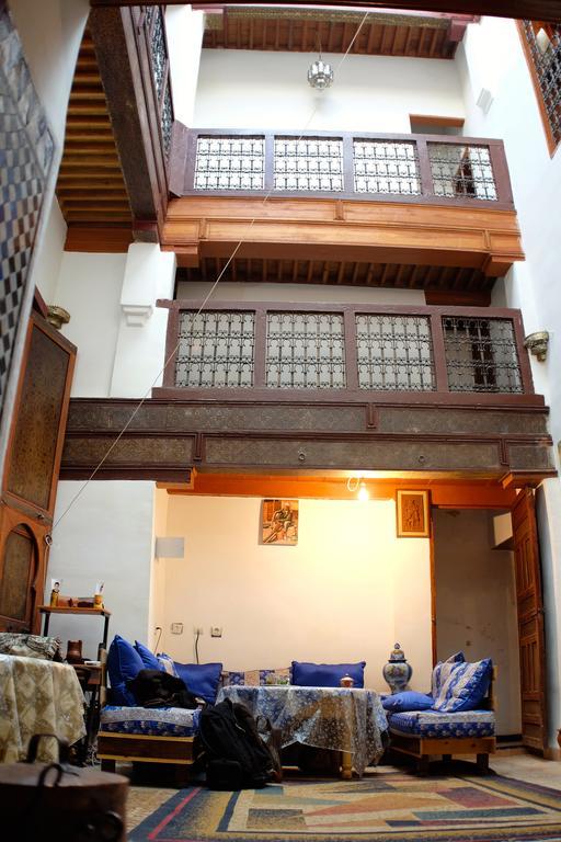 Riad Mikou Fès Rom bilde