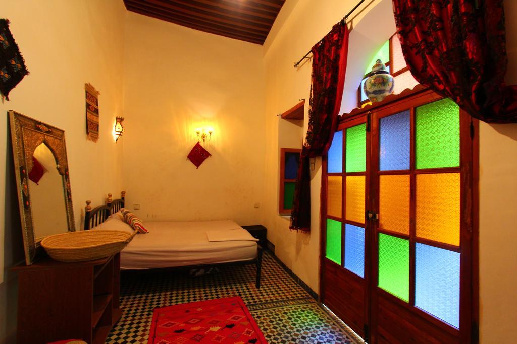 Riad Mikou Fès Rom bilde