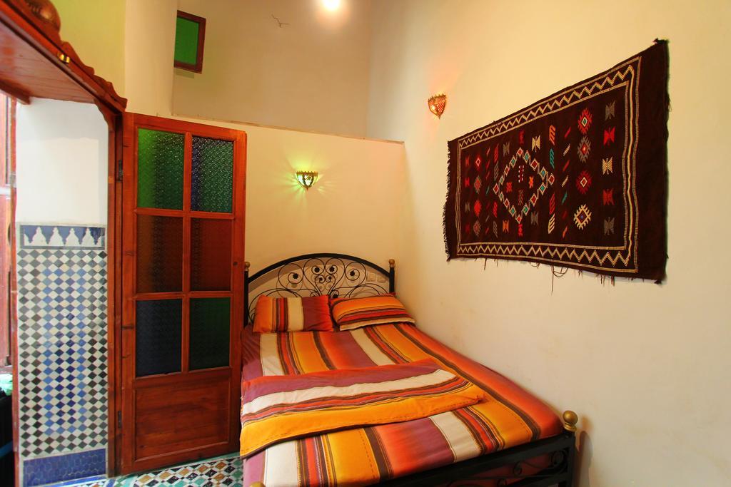 Riad Mikou Fès Rom bilde